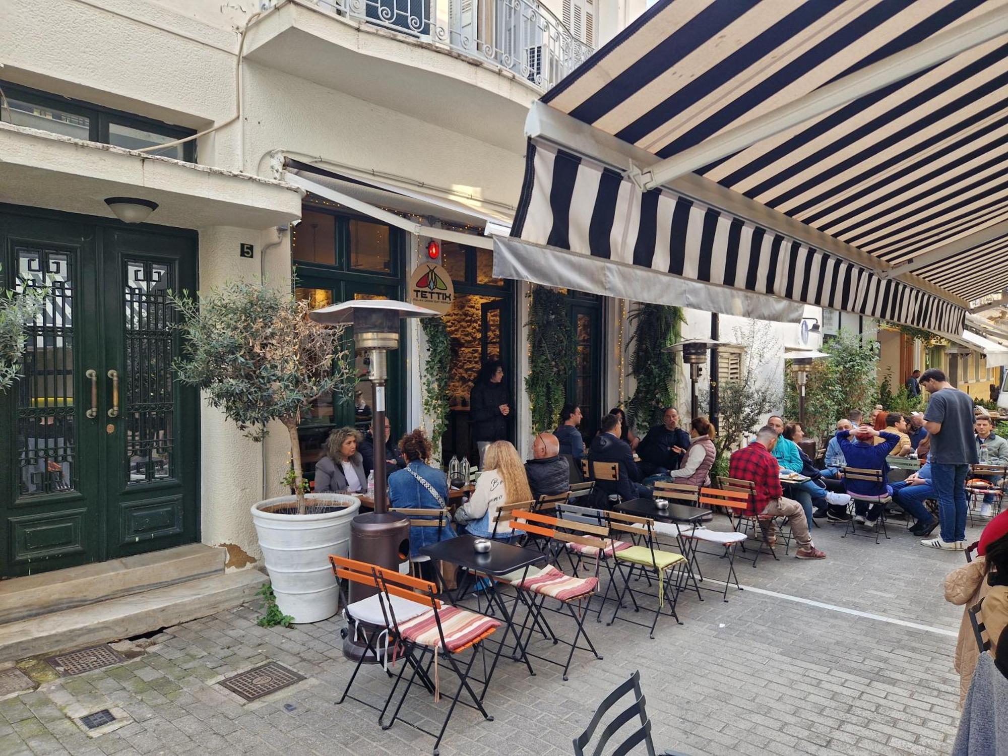Monastiraki-Psiri, Old Town, 3-Bdr Apt, Sleep 6-10P, Spacious Court Yard Athènes Extérieur photo