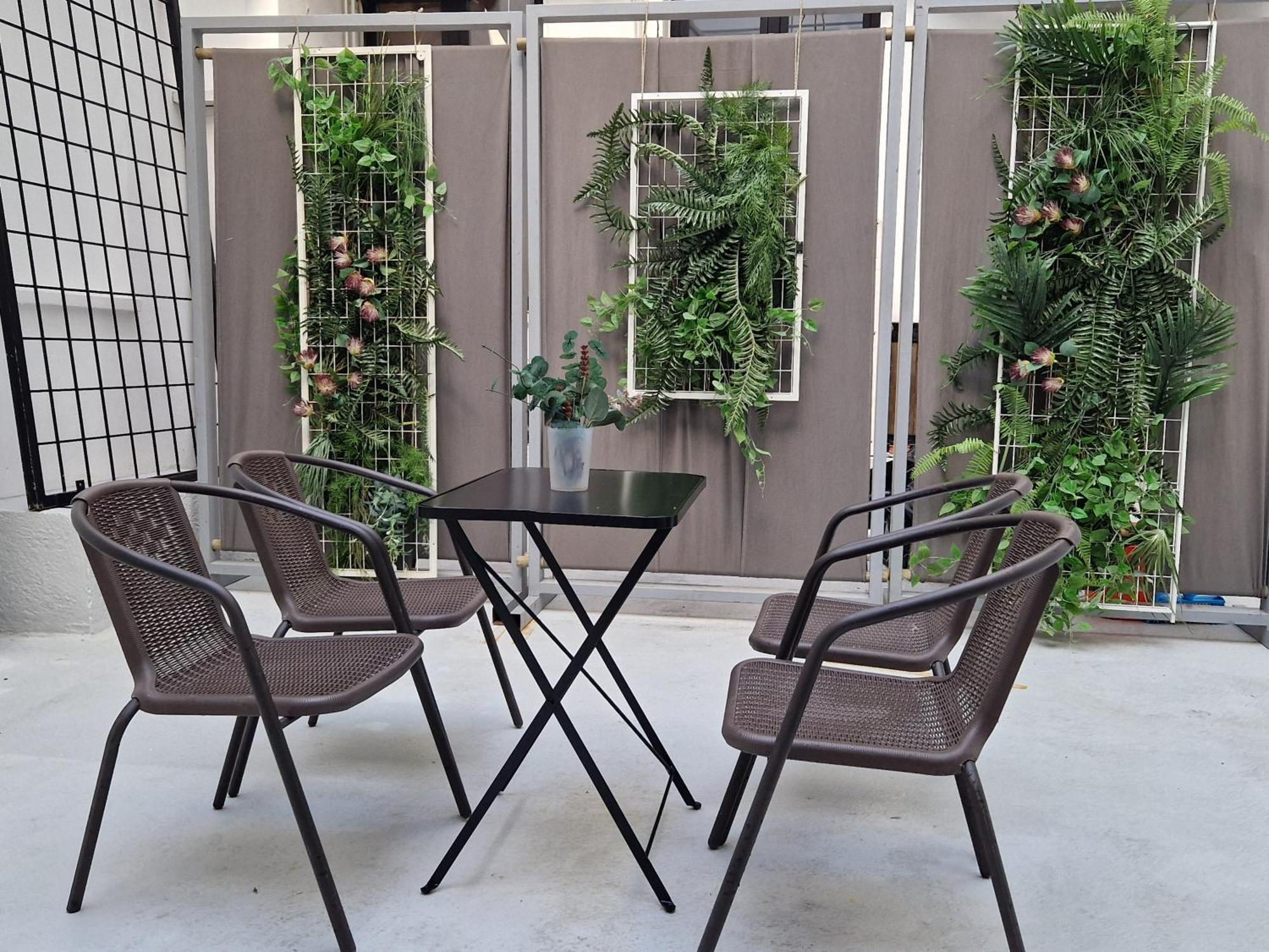 Monastiraki-Psiri, Old Town, 3-Bdr Apt, Sleep 6-10P, Spacious Court Yard Athènes Extérieur photo